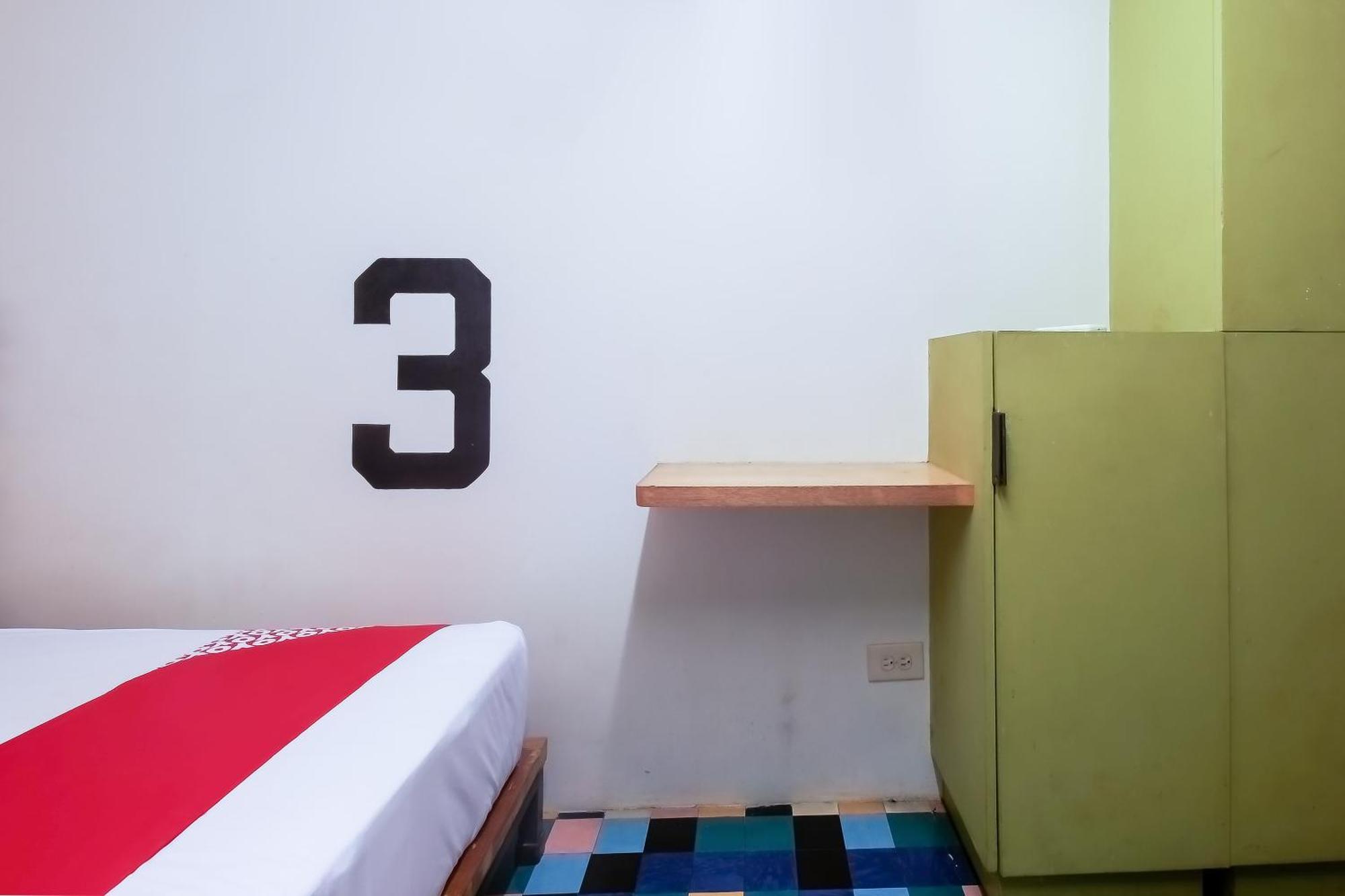Spot On Junction Hostel Makati City Buitenkant foto