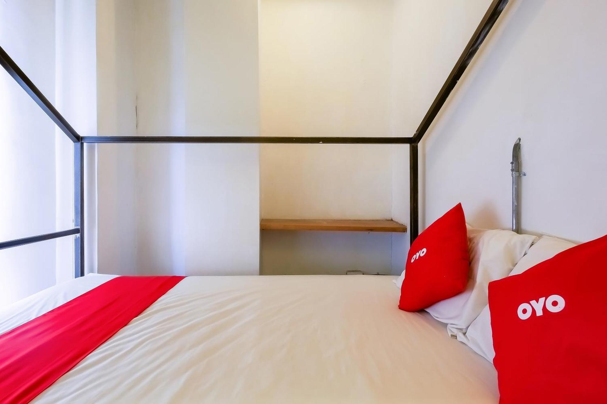 Spot On Junction Hostel Makati City Buitenkant foto