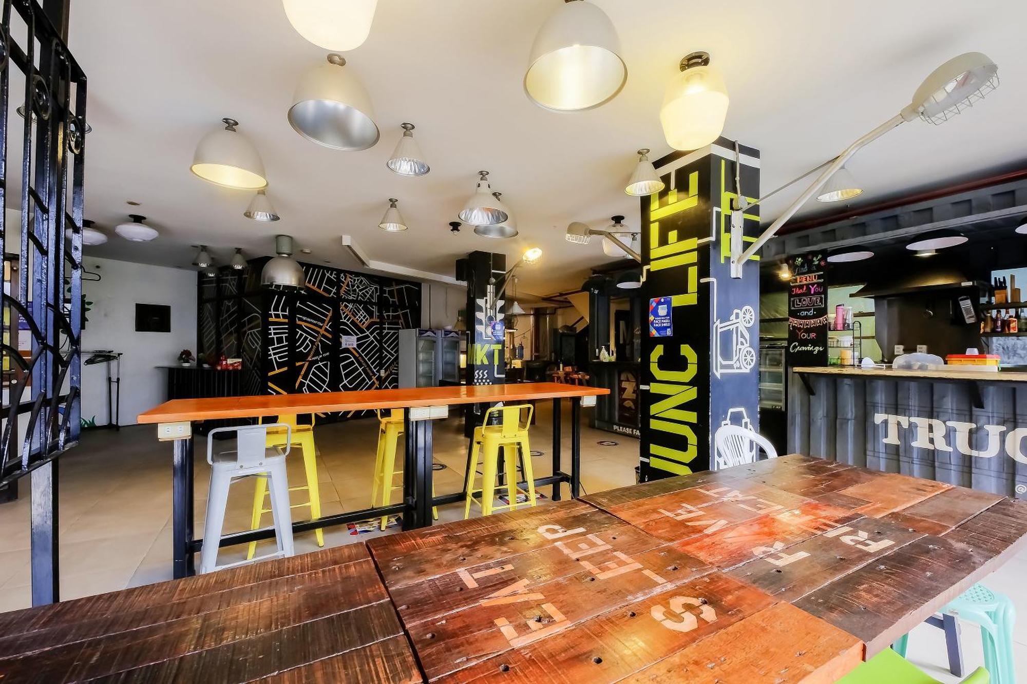Spot On Junction Hostel Makati City Buitenkant foto