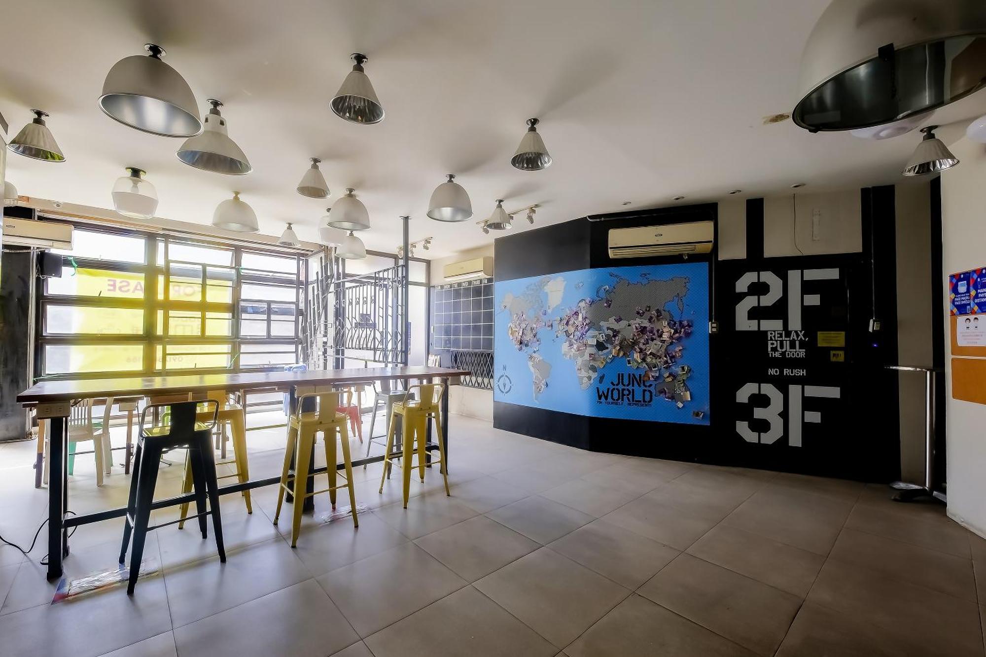Spot On Junction Hostel Makati City Buitenkant foto