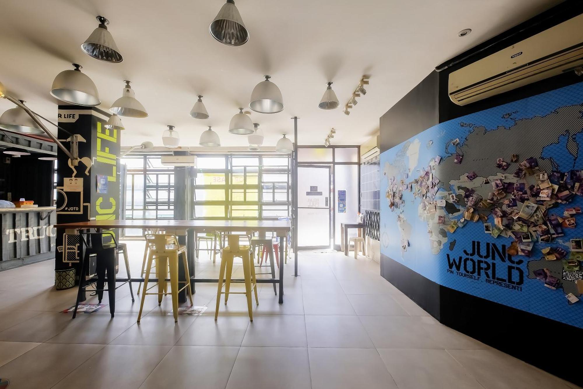 Spot On Junction Hostel Makati City Buitenkant foto