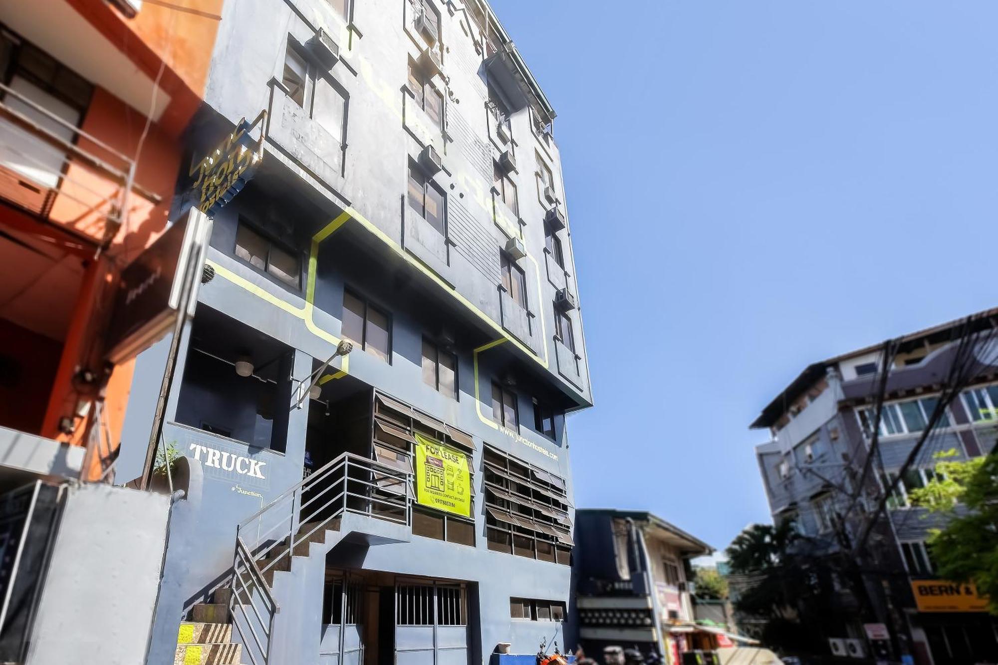 Spot On Junction Hostel Makati City Buitenkant foto