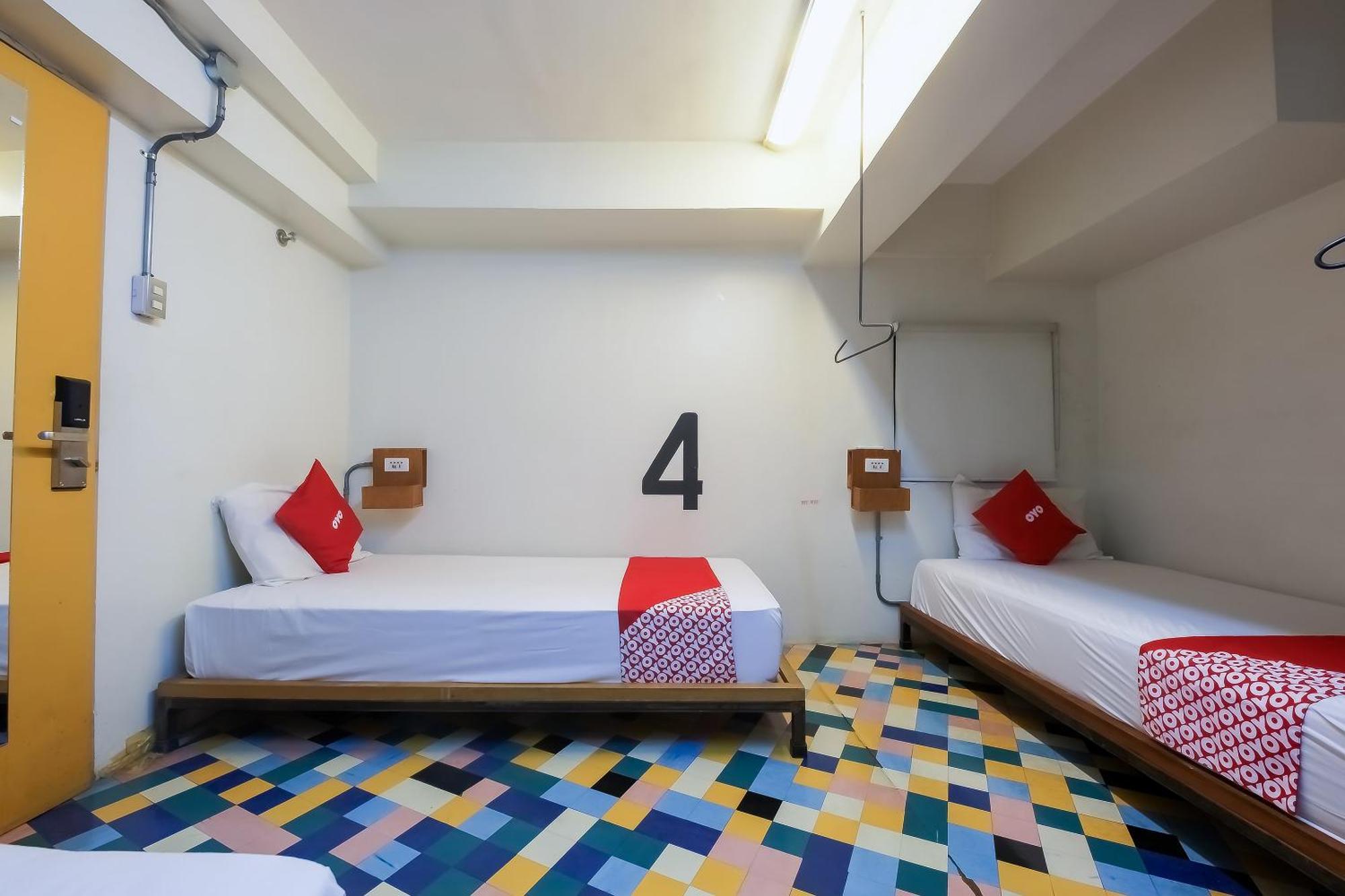 Spot On Junction Hostel Makati City Buitenkant foto