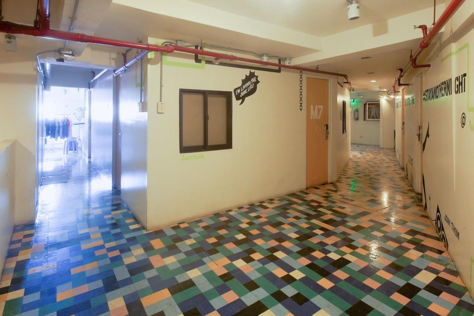 Spot On Junction Hostel Makati City Buitenkant foto