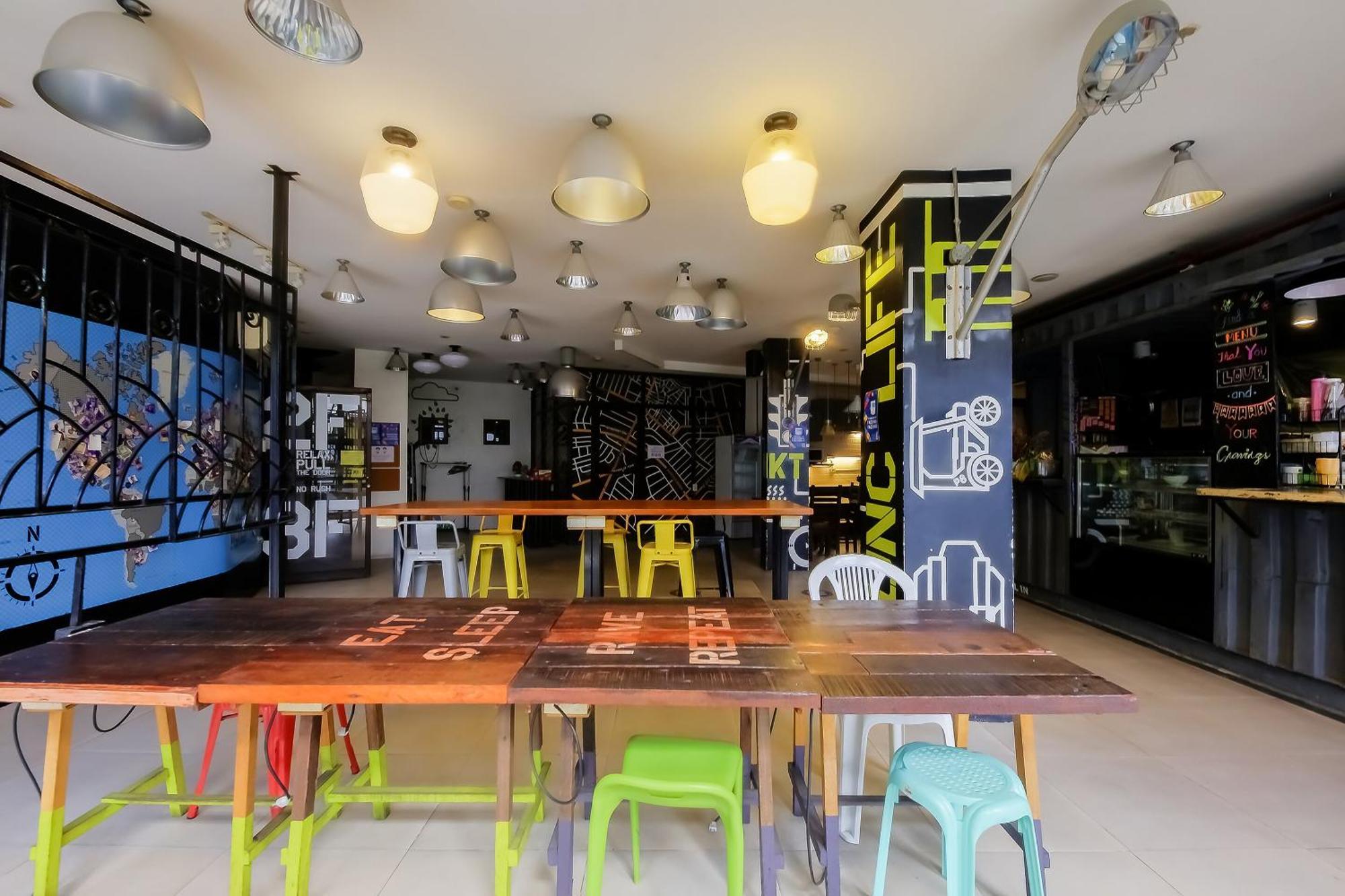 Spot On Junction Hostel Makati City Buitenkant foto